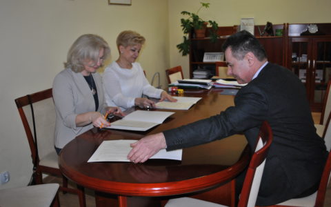 Podpisanie umów patronackich z III Liceum Ogólnokształcącym w Szczecinie i  VI Liceum Ogólnokształcącym w Szczecinie
